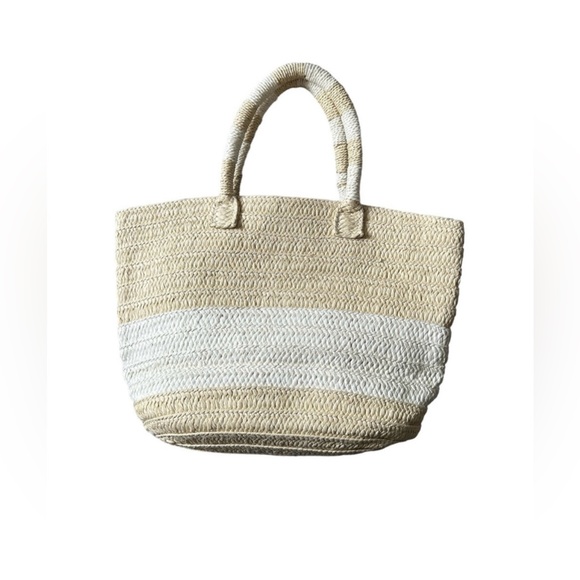 Like New Altru 100% Paper Straw Tote Bag - Picture 16 of 16